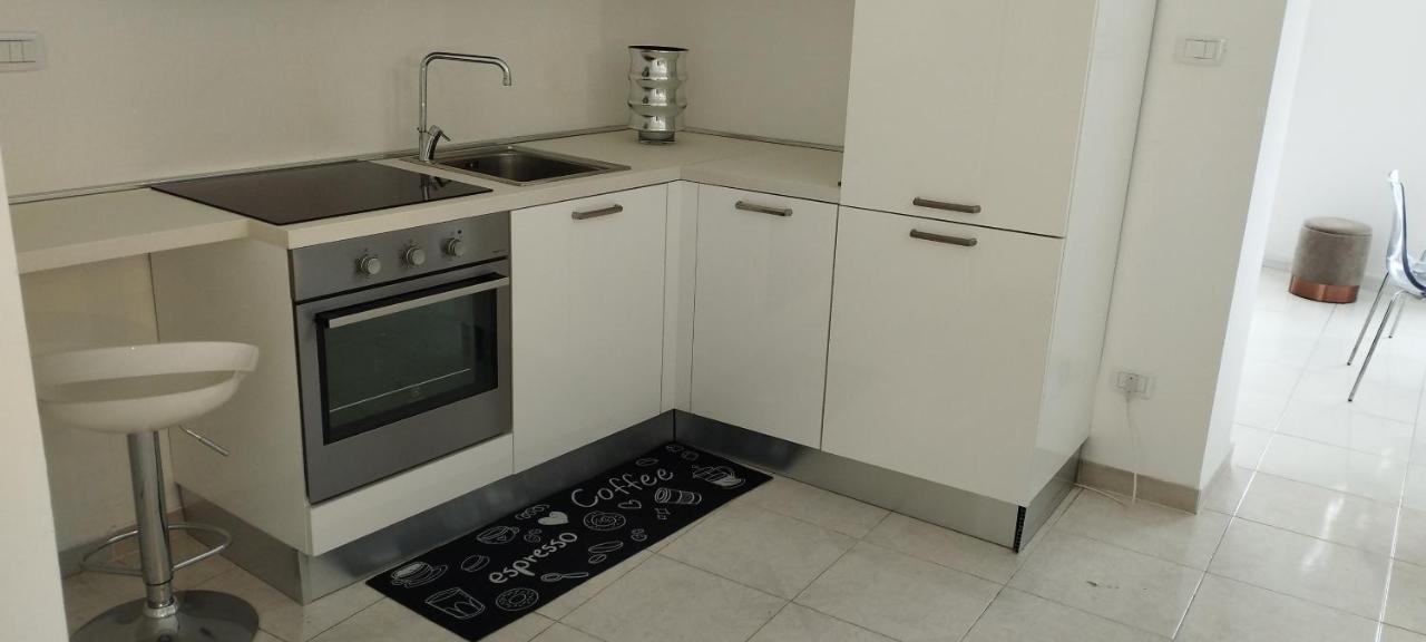 "Lo Studiolo" Apartment Pizzo  Eksteriør billede